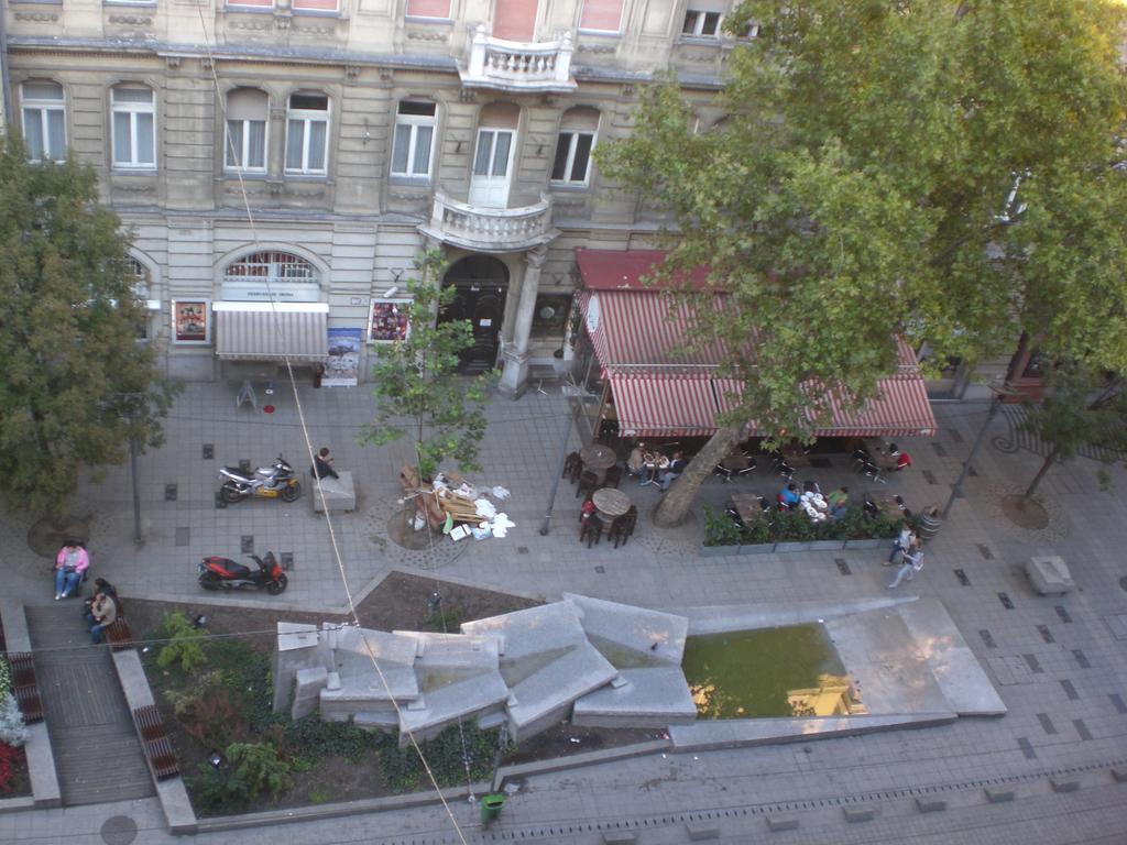 Broadway Center Rooftop View Apartment بودابست الغرفة الصورة