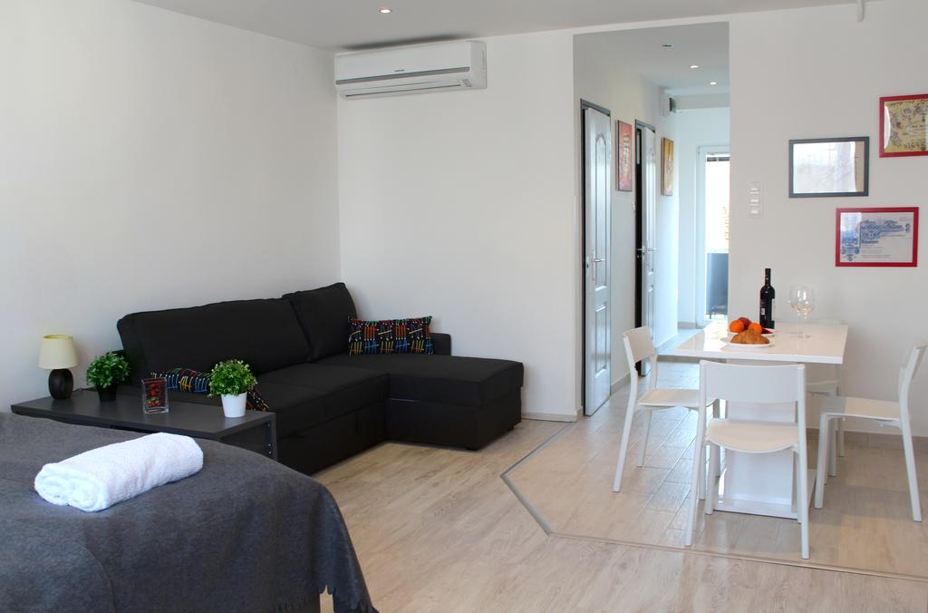 Broadway Center Rooftop View Apartment بودابست الغرفة الصورة