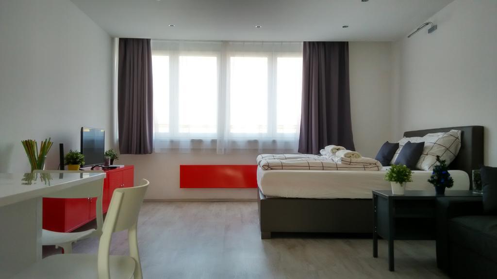 Broadway Center Rooftop View Apartment بودابست المظهر الخارجي الصورة