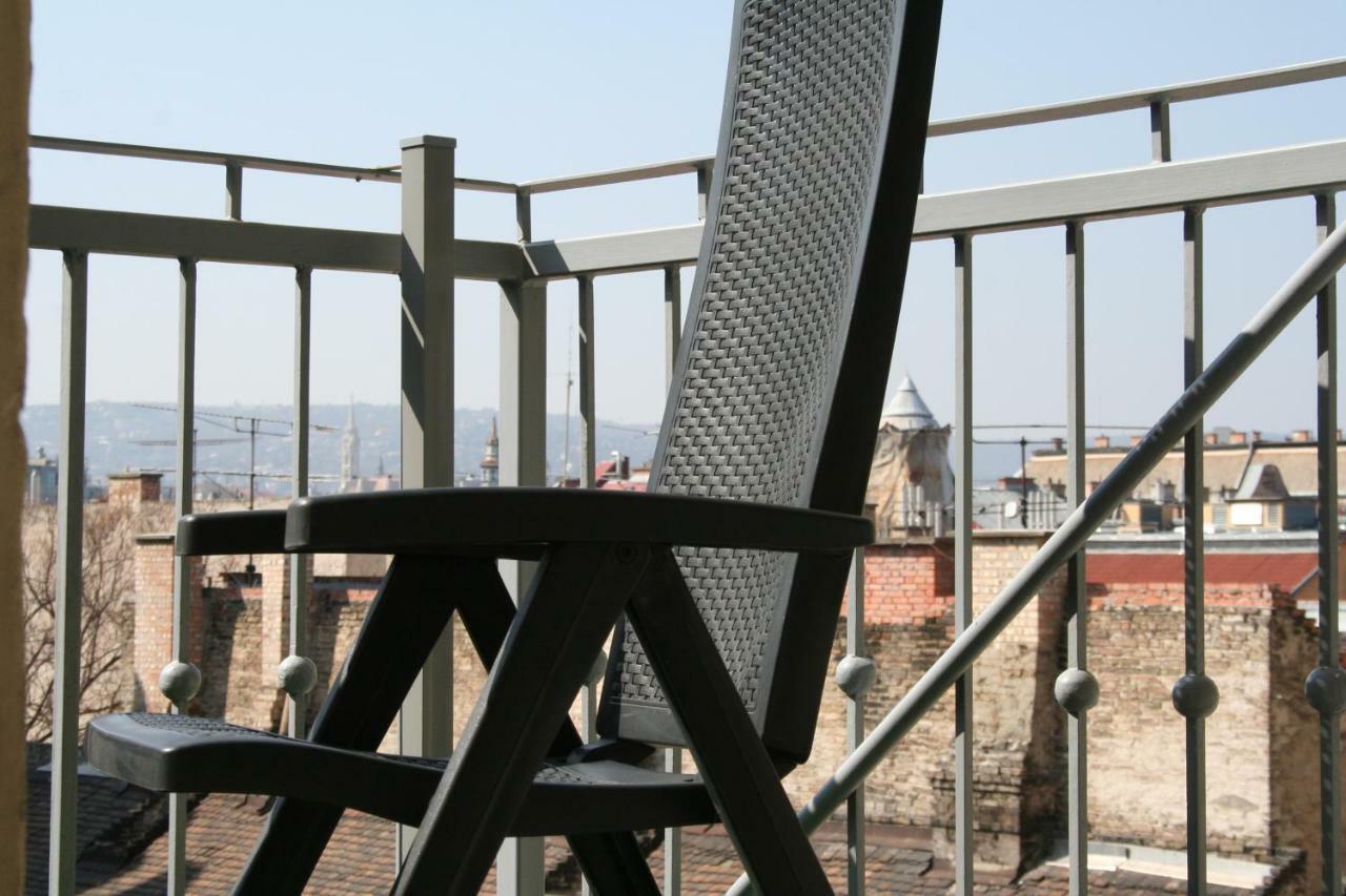 Broadway Center Rooftop View Apartment بودابست المظهر الخارجي الصورة